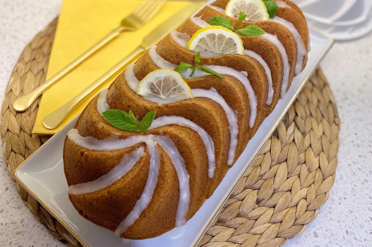 Mutfağı Kokusuyla Saran: Limonlu Yumuşacık Kek