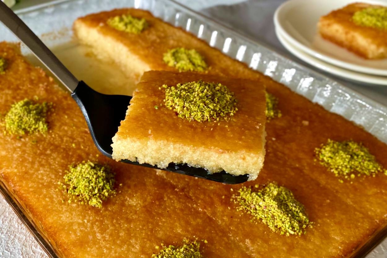 En Pratik Haliyle: İrmik Tatlısı