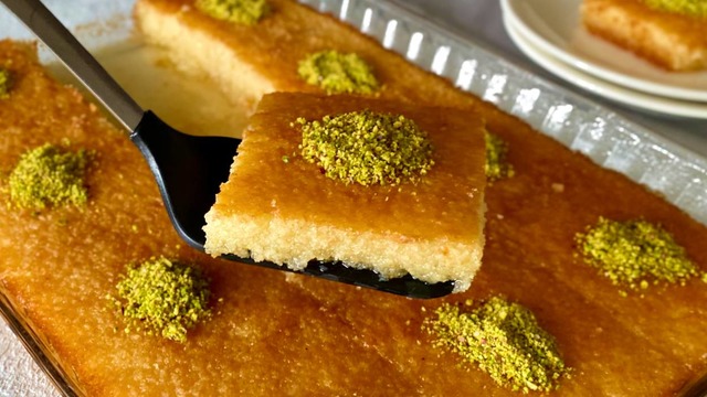 En Pratik Haliyle: İrmik Tatlısı
