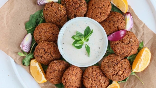 Kıtır Kıtır Dokusuyla: Fasulye Burger Köftesi