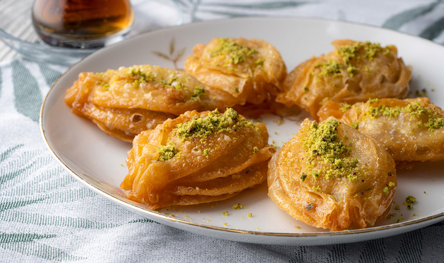 Adana'nın Tatlısı: Karakuş Tatlısı