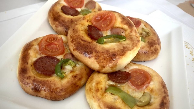 Yumuşak ve Pratik: Mini Pizza Poğaça