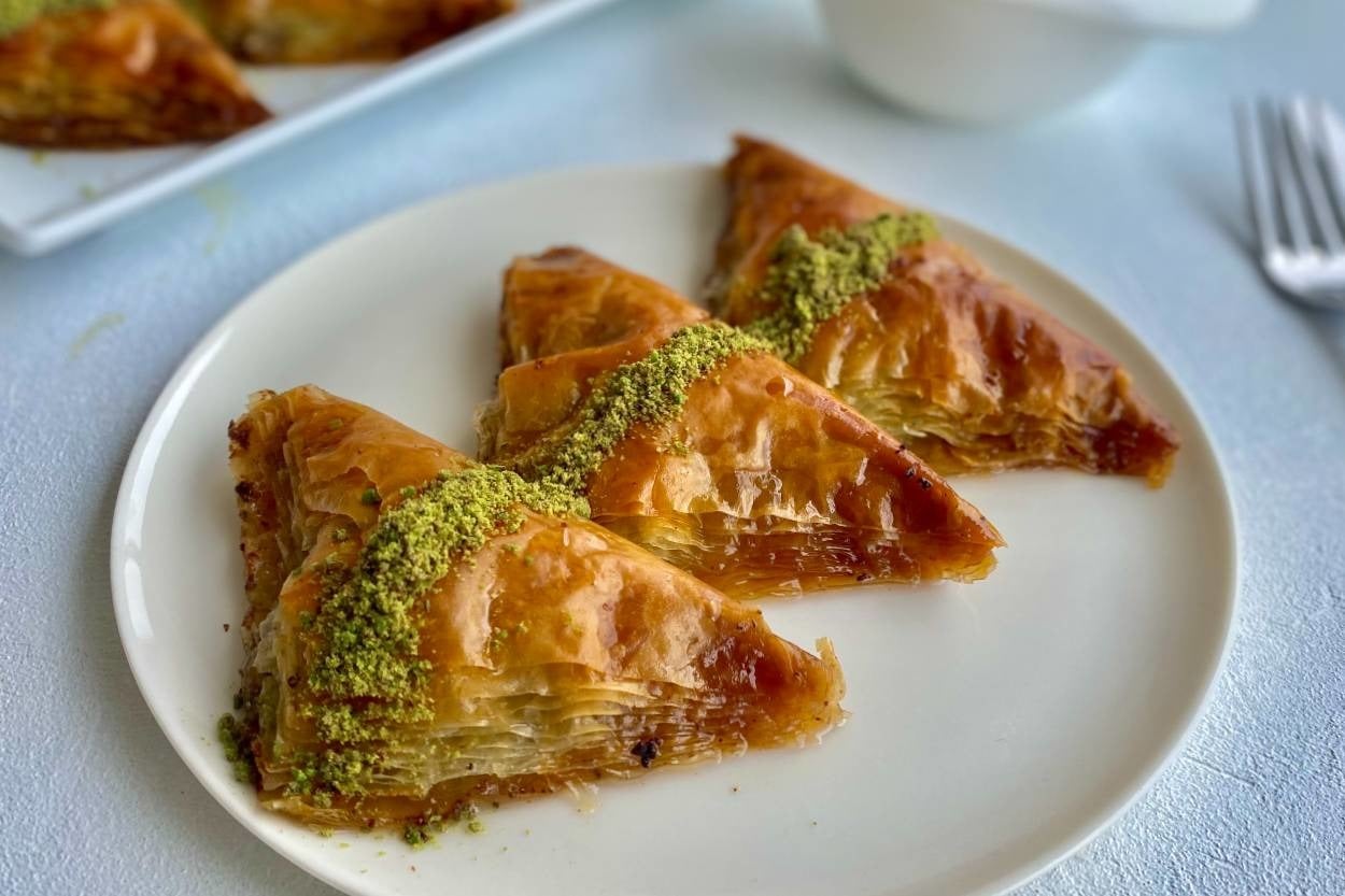 Sunumu da Hoş: Baklavalık Yufkadan Tatlı