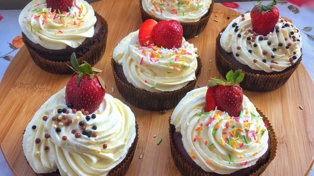Kokusuna Doyulmaz: Kakaolu Cupcake