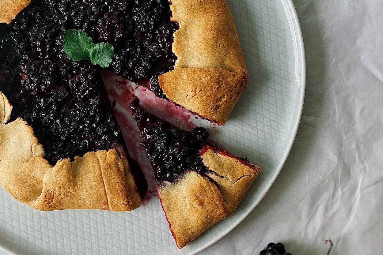 Evi Saran Muhteşem Kokusuyla: Böğürtlenli Galette