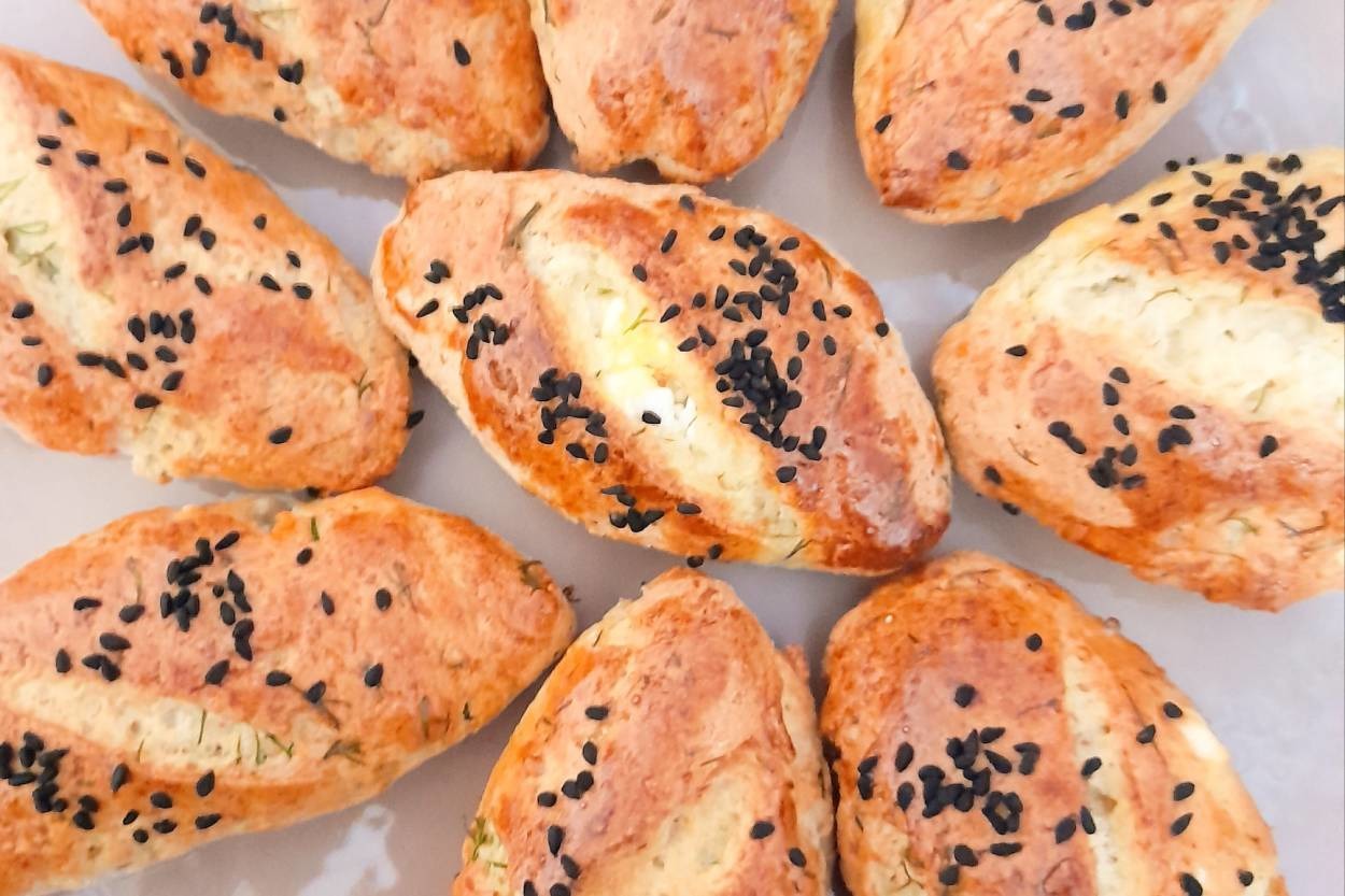 Keyif Dolu: Glutensiz Dereotlu Peynirli Poğaça