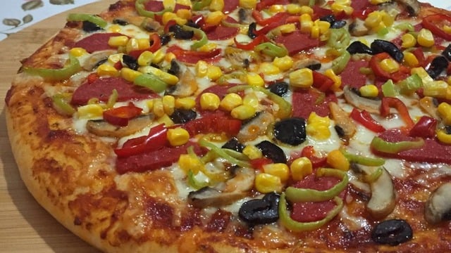 Kolayca Hazırlanan: Ev Yapımı Pizza