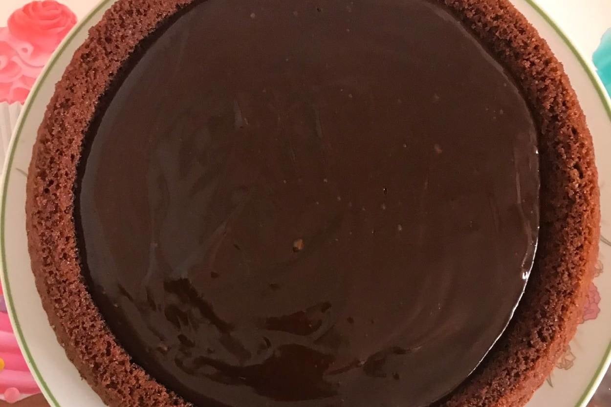 Sade Görünümüyle: Çikolatalı Tart Kek