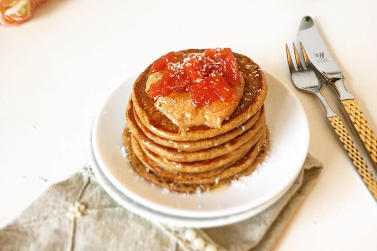 Kahvaltıya Hazırlanan: Yulaf Ezmeli Fit Pancake