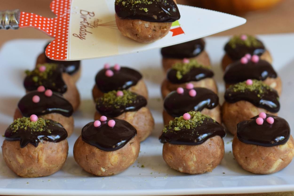 Son Dakika Tatlısı: Elmalı Profiterol