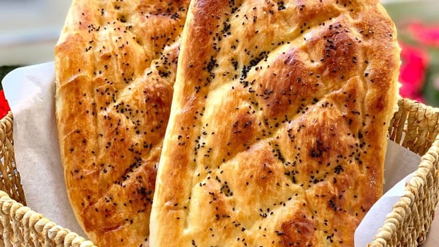 Yumuşacık Dokusuyla: Ev Yapımı Ramazan Pidesi