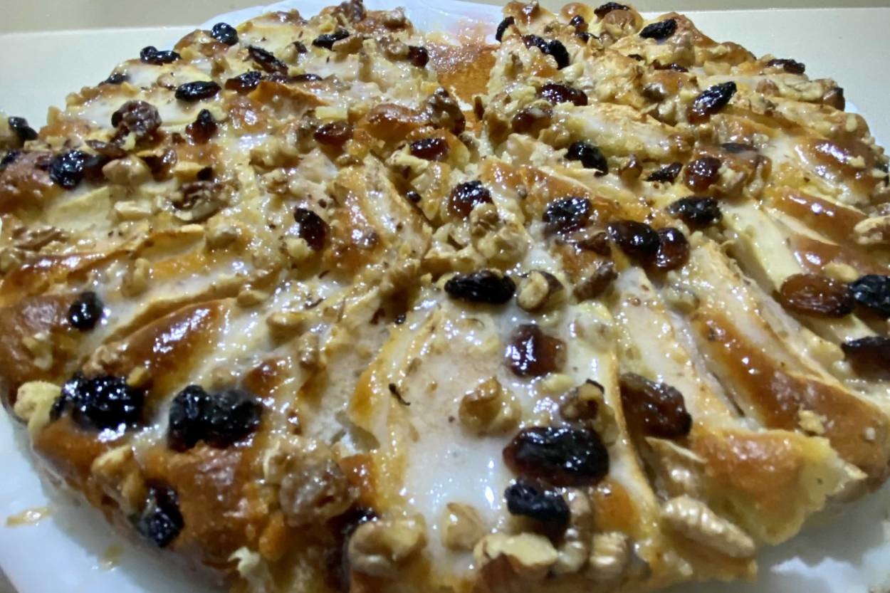 Dilim Dilim Yenen: Elmalı Yoğurtlu Kek