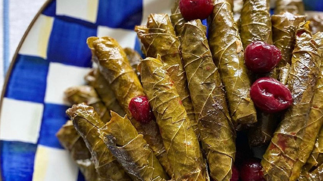 Yiyenler Tadına Hayran: Vişneli Yaprak Sarma