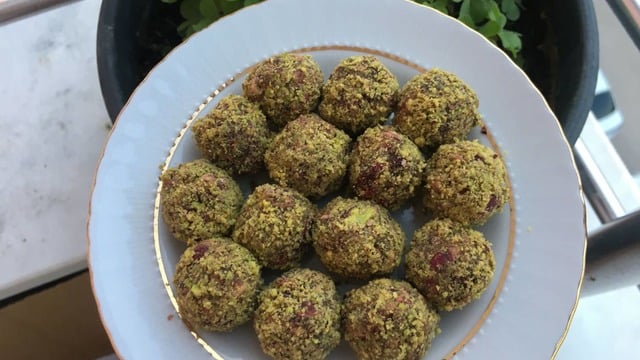 Sadece 2 Malzemeyle: Baklava Topçukları