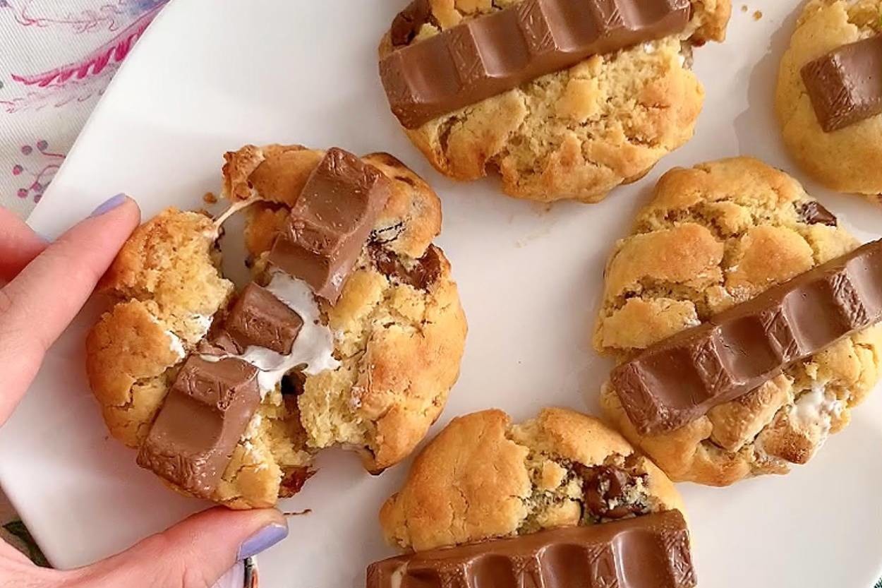 İçi Marshmallow Dolu: Süt Dolgulu Çikolatalı Kurabiye