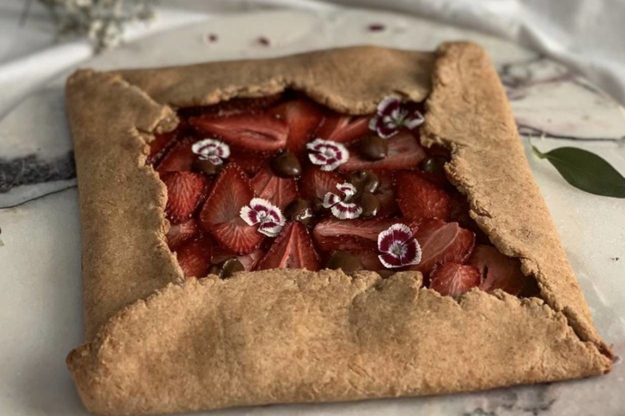 Uzun Süre Tok Tutan: Çilekli Galette