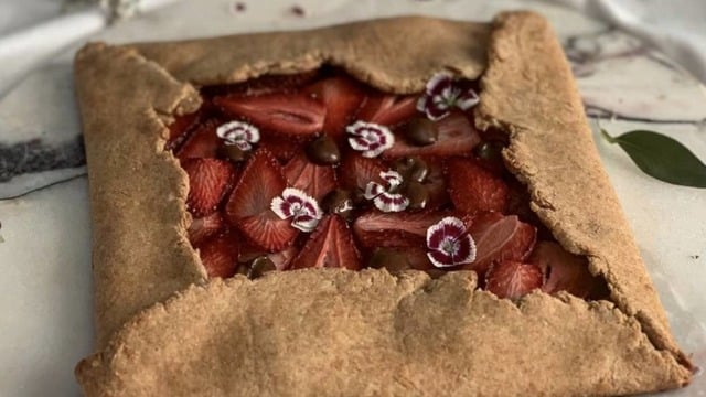 Uzun Süre Tok Tutan: Çilekli Galette