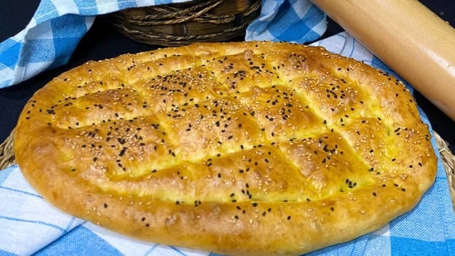 Yumuşacık Dokusuyla: Ramazan Pidesi