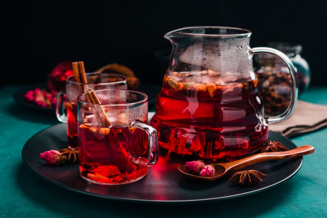 Yemeklerin Ağırlığını Midenizden Atmaya Niyetli, Mideyi Rahatlatan 8 Çay