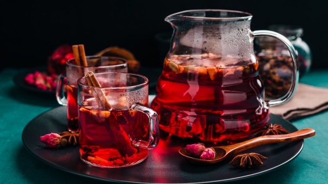 Yemeklerin Ağırlığını Midenizden Atmaya Niyetli, Mideyi Rahatlatan 8 Çay