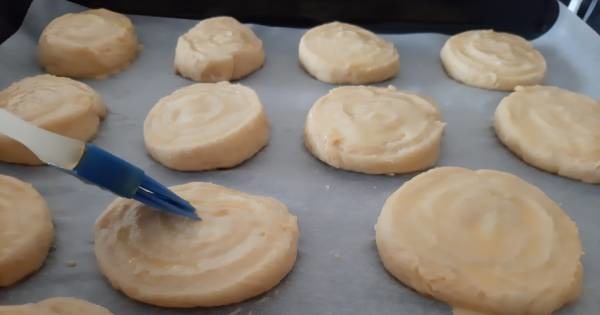 custard-bread-roll-adim-7