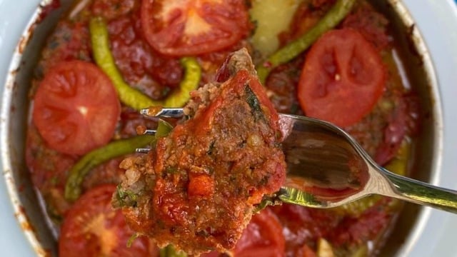 Hatay’dan Geliyor: Zerzevatlı Tepsi Kebabı