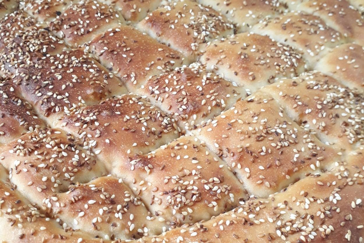 Mutfağı Dolduran Mis Kokusuyla: Gerçek Ramazan Pidesi