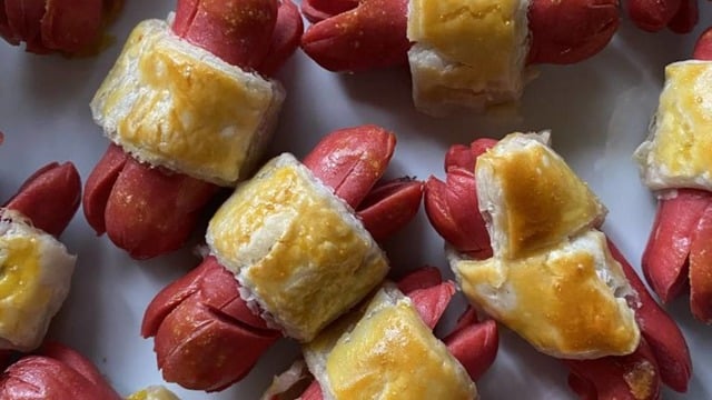 Kahvaltılara Yakışacak: Sosisli Milföy