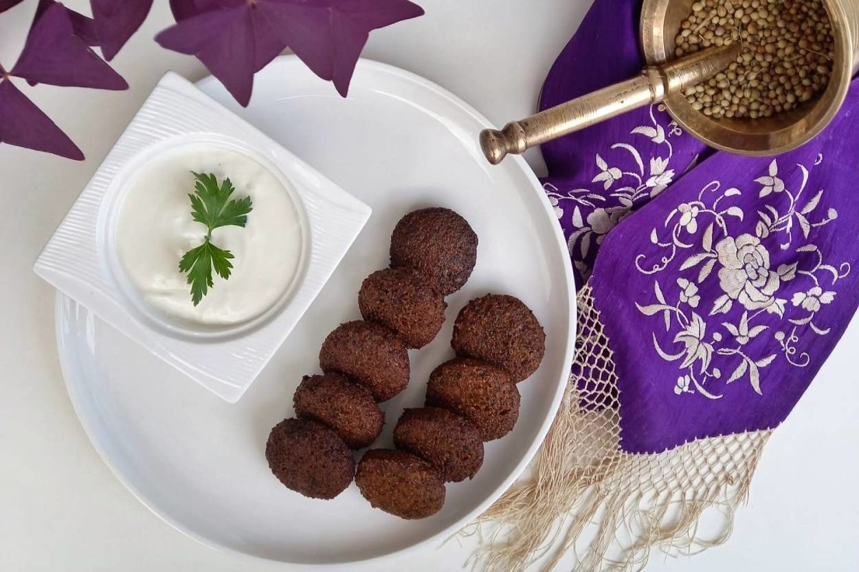 Dışının Çıtırlığıyla: Falafel (Nohut Köftesi)