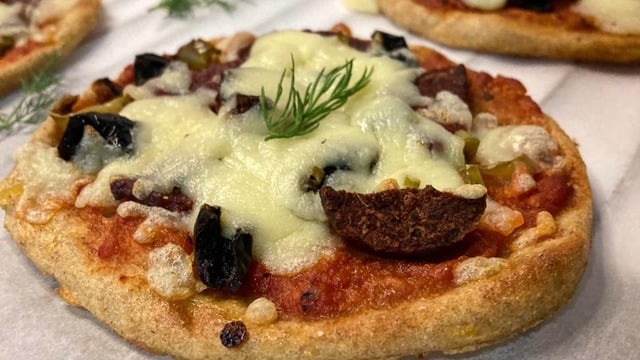Fit Hazırlanan: Hamuru İki Malzemeli Pizza