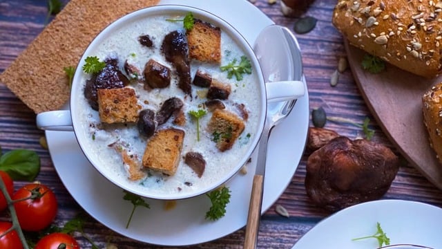 Vegan Ev Yapımı: Soya Kremalı Mantar Çorbası