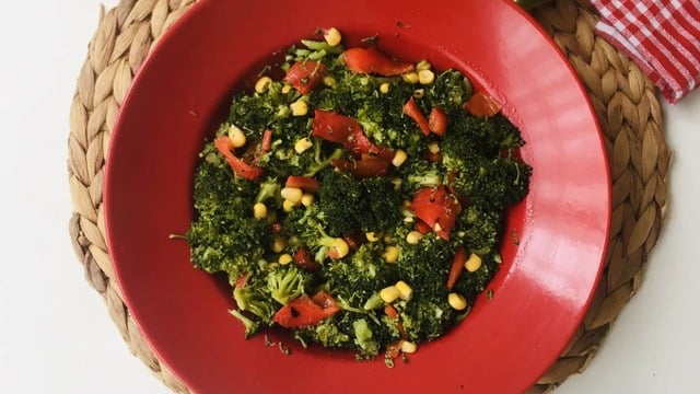 İster Ana Yemek İster Yancı: Brokoli Salatası