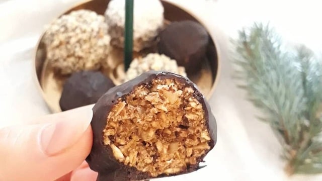 Çayın Kahvenin Yanına: Yulaflı Toplar