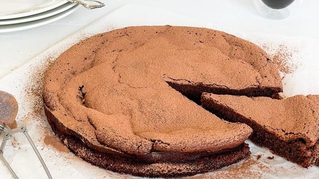 Sufle Tadında: Unsuz Çikolatalı Kek