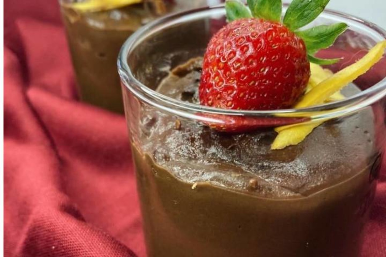 Çikolata Krizlerine: Rafine Şekersiz Çikolata Mousse