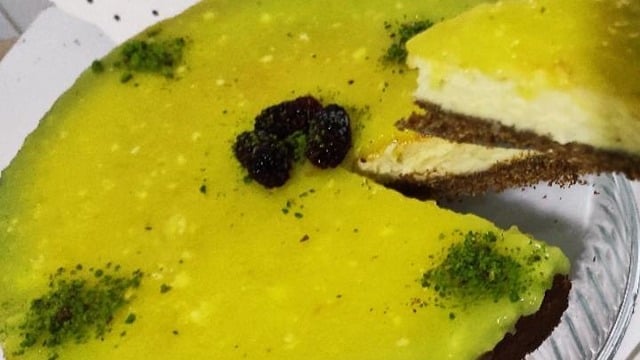 Bir Dilim Daha: Limon Soslu Cheesecake
