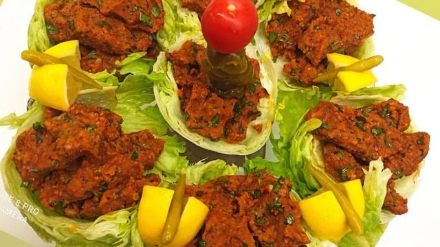 Sofralarınıza Renk Katın: Tam Kıvamında Mercimek Köftesi
