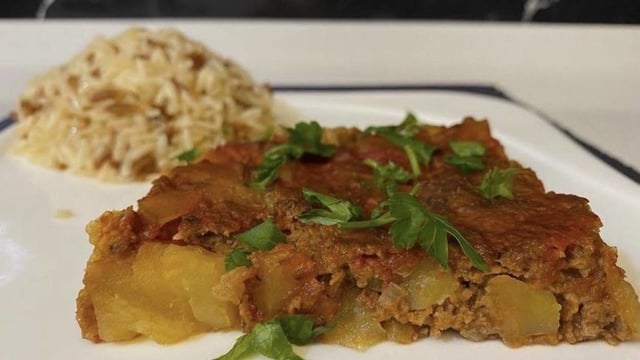 Enfes Görünümüyle: Tepsi Kebabı