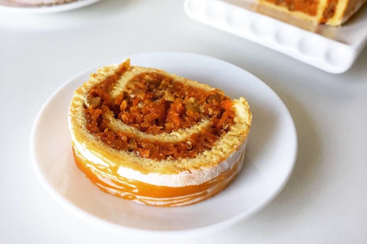 Karamel Sosuyla: Havuçlu Rulo Kek