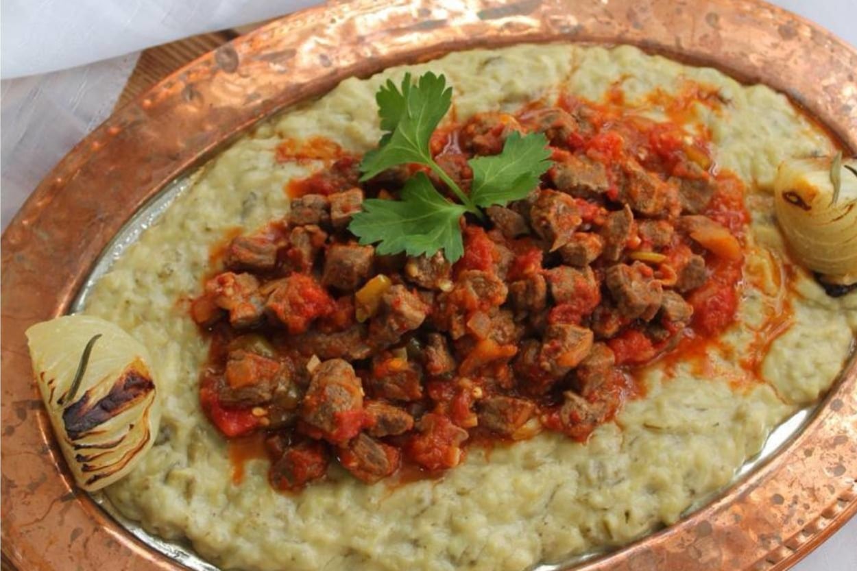 Sofraların Baş Tacı: Hünkar Beğendi