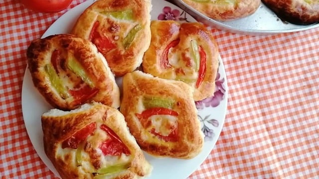 Yumuşacık Dokusuyla: Karnıyarık Poğaça