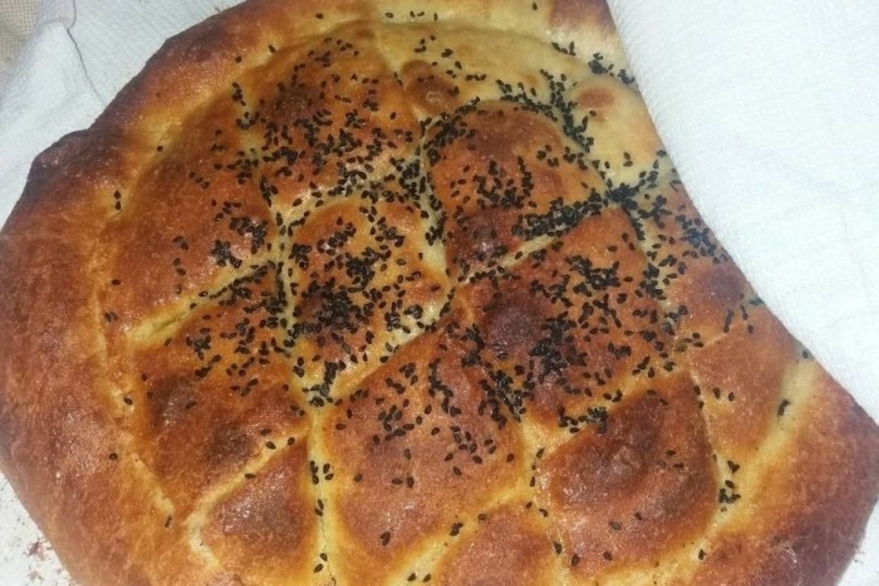 Sıra Bekleme Derdi Olmadan: Ev Yapımı Ramazan Pidesi
