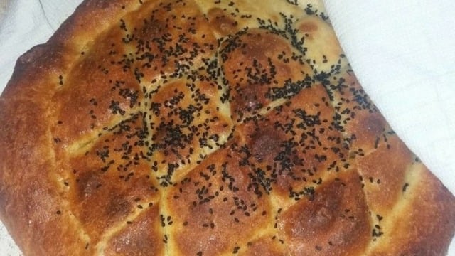 Sıra Bekleme Derdi Olmadan: Ev Yapımı Ramazan Pidesi