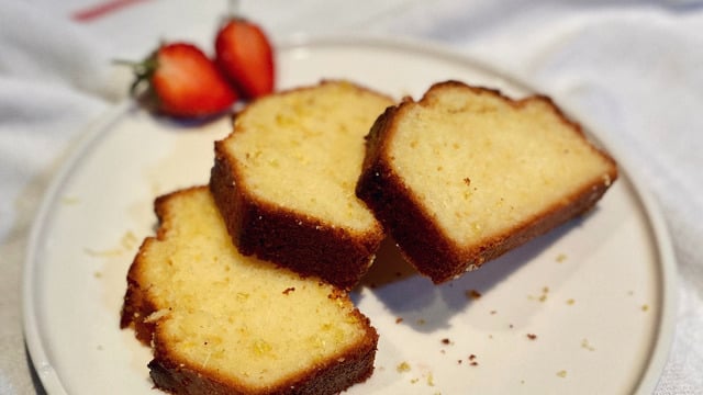 Tereyağının Katkısıyla: Limonlu Kolay Kek