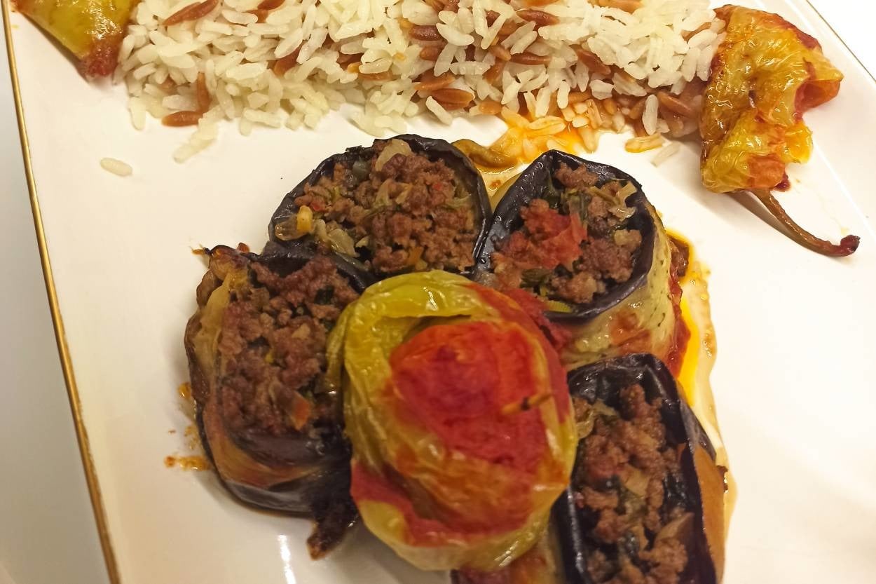 Misafirlerinizi Şaşırtın: Patlıcan Sarma