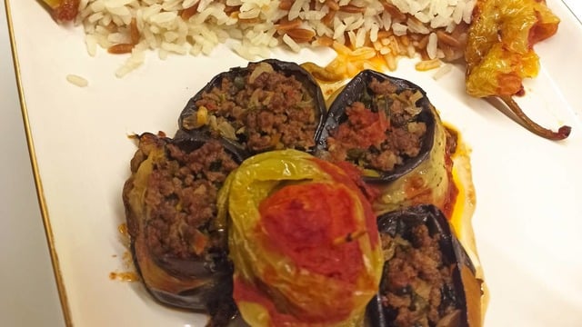 Misafirlerinizi Şaşırtın: Patlıcan Sarma