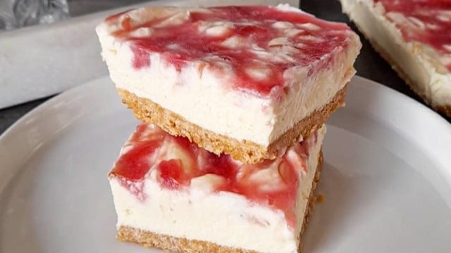 Bir Bahar Tatlısı: Beyaz Çikolatalı Raventli Cheesecake