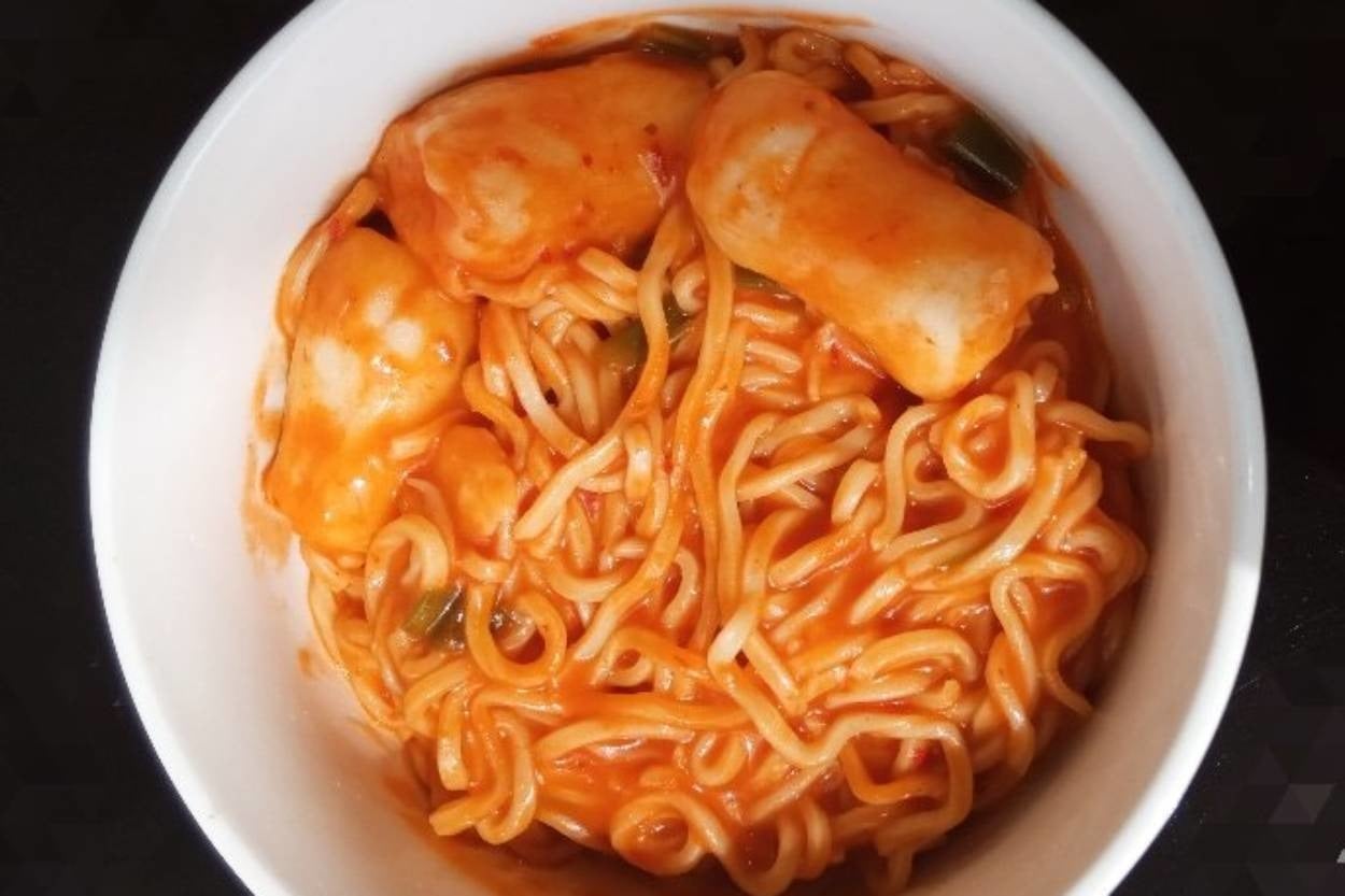 Asya Mutfağından: Tteokbokki (Pirinç Kekli) Noodle