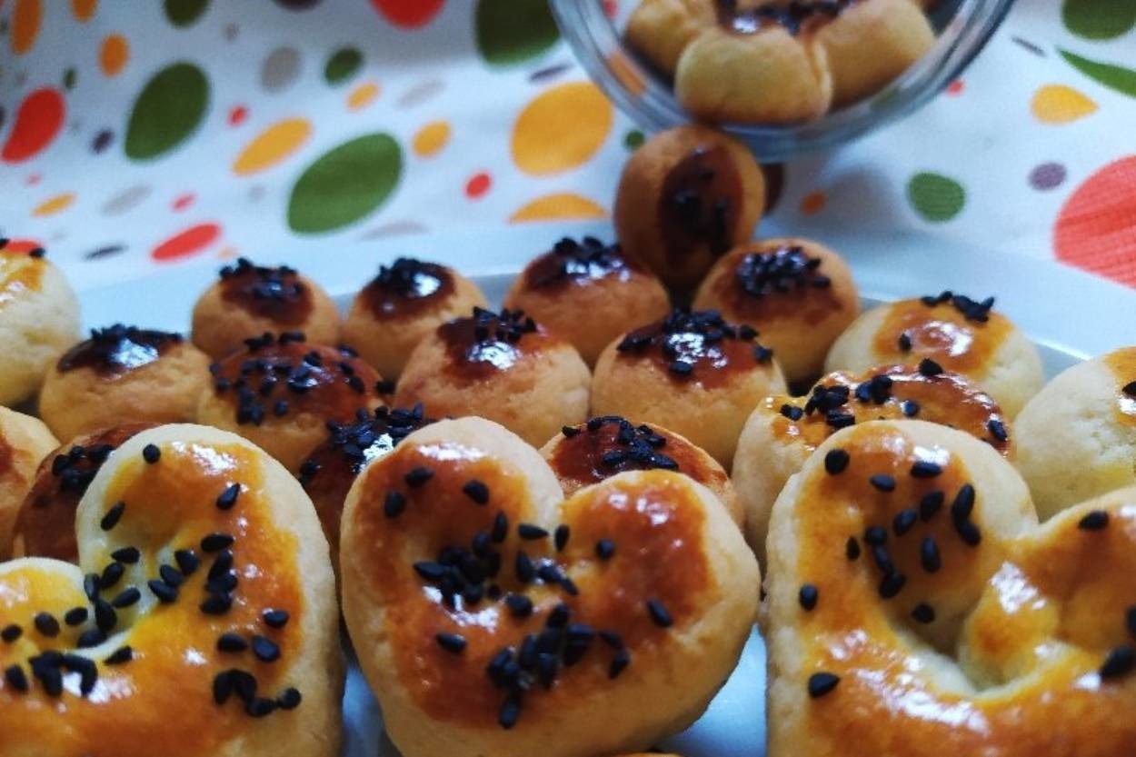 Tadı Damakta Kalacak: Bayatlamayan Tuzlu Kurabiye