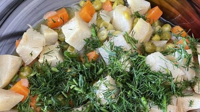 Salata Niyetine: Zeytinyağlı Enginar Yemeği